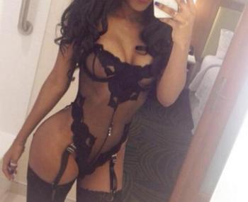 , 22 African American female escort, Regina