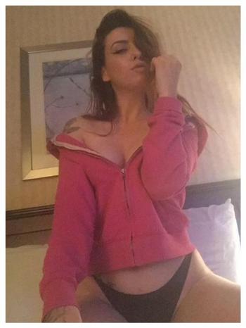 , 20  female escort, Regina