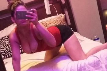 , 26  female escort, Regina